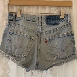 MOM LEVI’s shorts